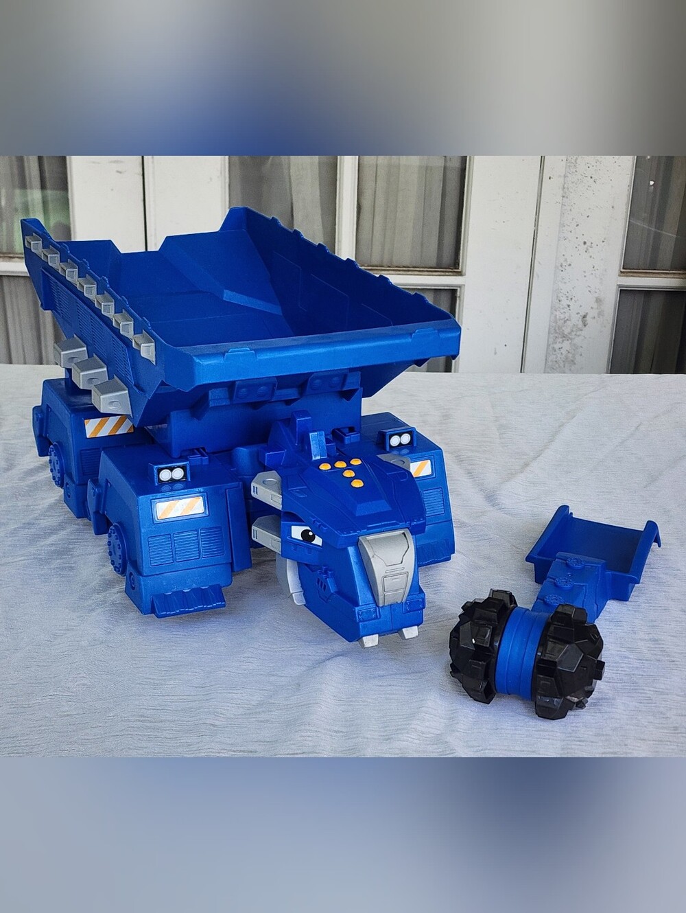 Dinotrux Epic 20” Ton-Ton Blue Dump Truck With Detachable Shovel By Mattel